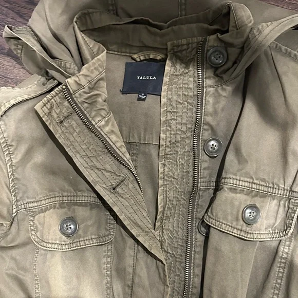 Aritzia - Jacket - Picture 1 of 5